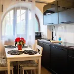 Loft W Starej Wozowni Apartment